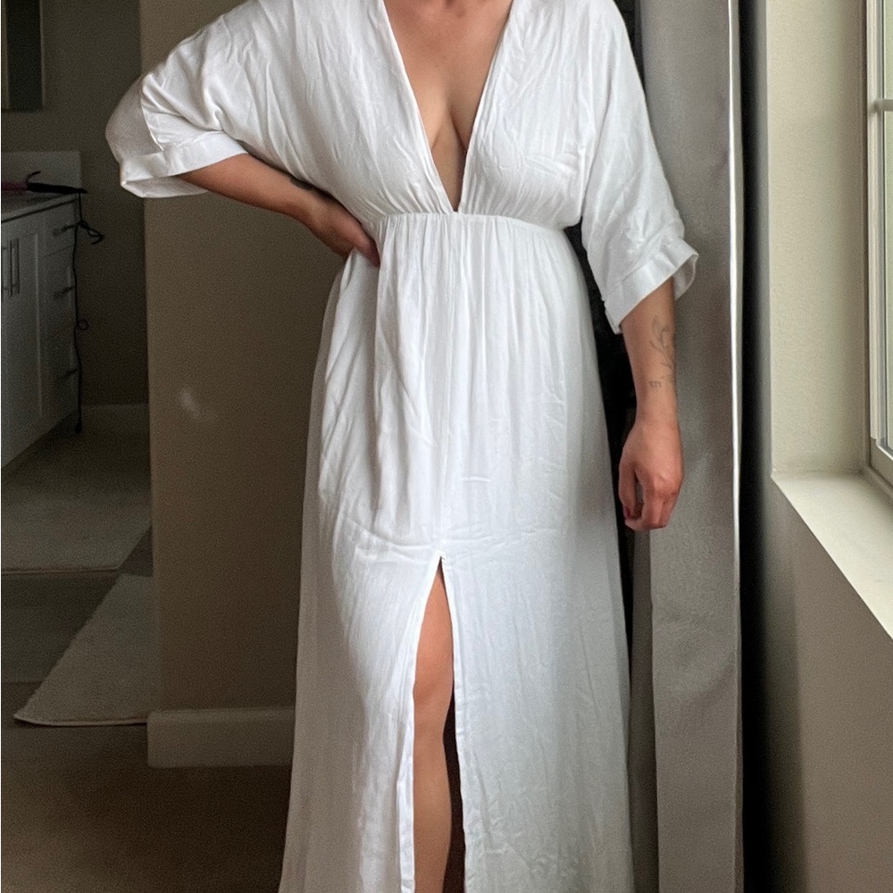 Elegant White Maxi Dress